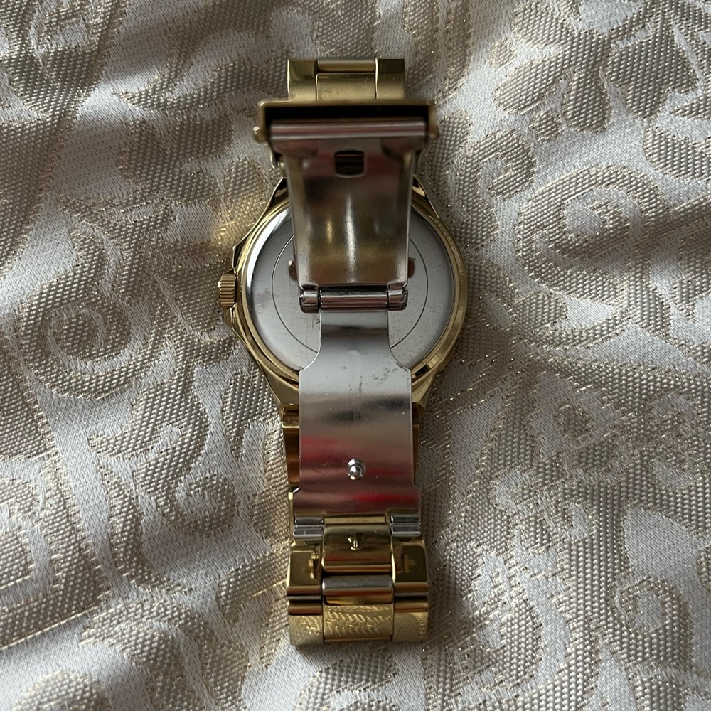 Guess Watch - Picture 7 of 11
